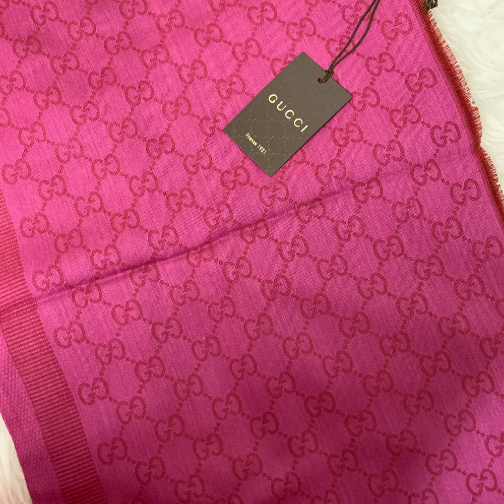 New Gucci scarf - Picture 9 of 9